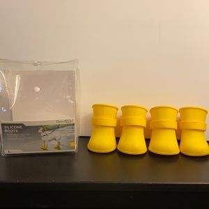 Dog Yellow silicone boots